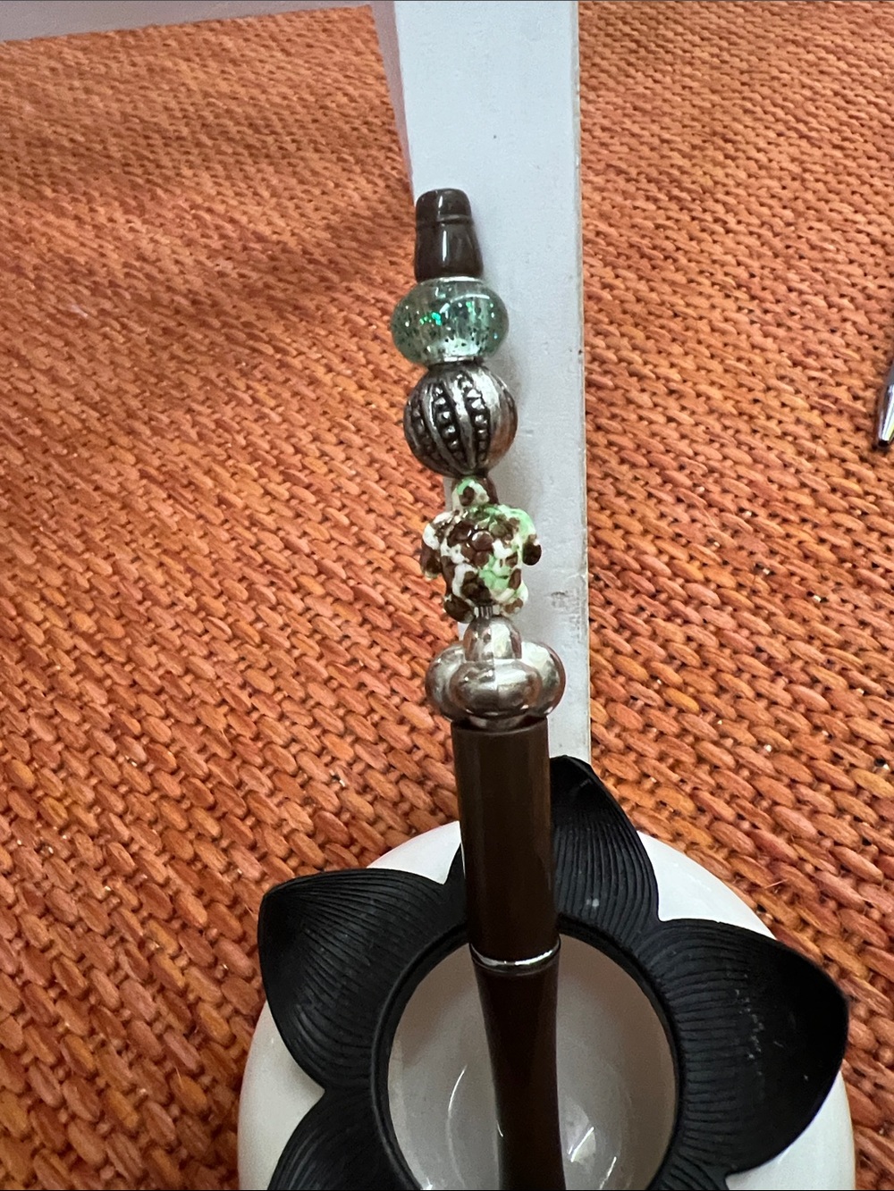 HM5. Handmade Howlite Turtle Pen in Brown and Green